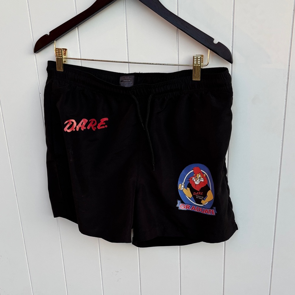 DARE Active Shorts! Size Medium